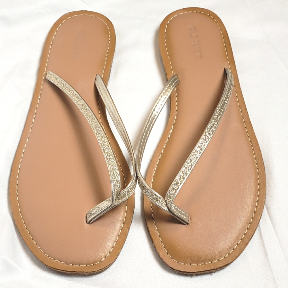 Old Navy Gold Glitter Thong Sandals - Picture 3 of 9
